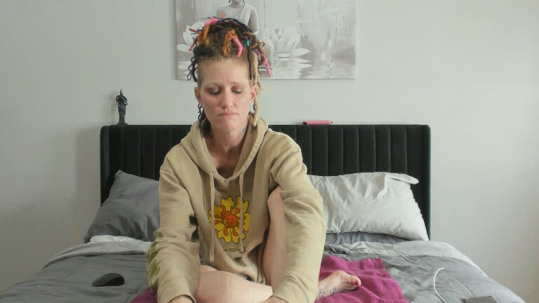 MariahKash's Streamate show and profile