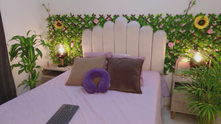 Nomohah_sainz's Streamate show and profile