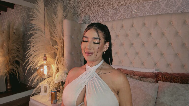 Dannah_Gomez's Streamate show and profile