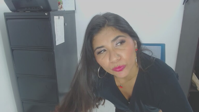 LunaDumont's Streamate show and profile