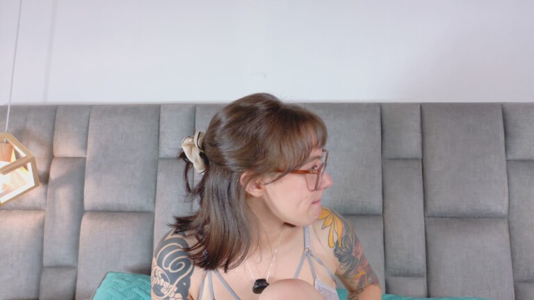 Isabella_Stewart's Streamate show and profile