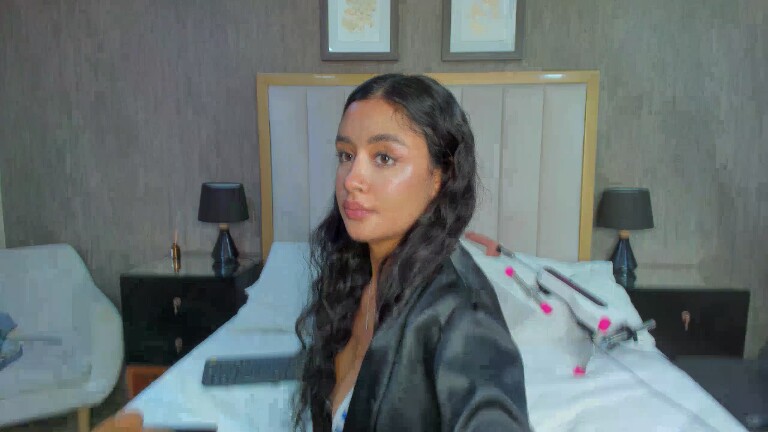 LizyMilleren's Streamate show and profile