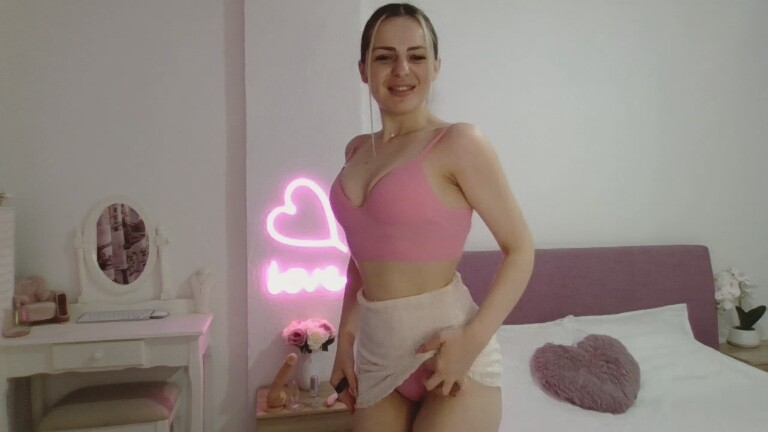 EMYILIA's Streamate show and profile