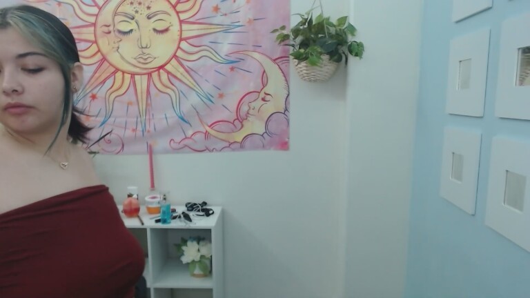 ToriPierce's Streamate show and profile