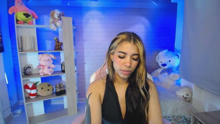 CHRISTIE_MAC19's Streamate show and profile