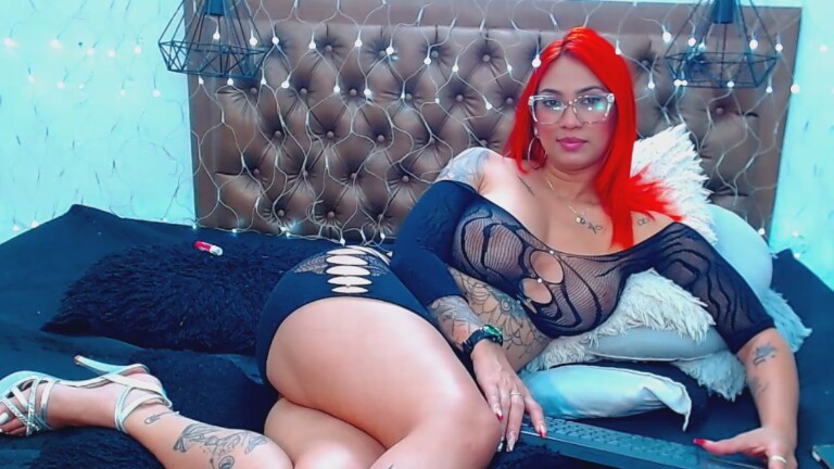 AngelicaRed021's Streamate show and profile