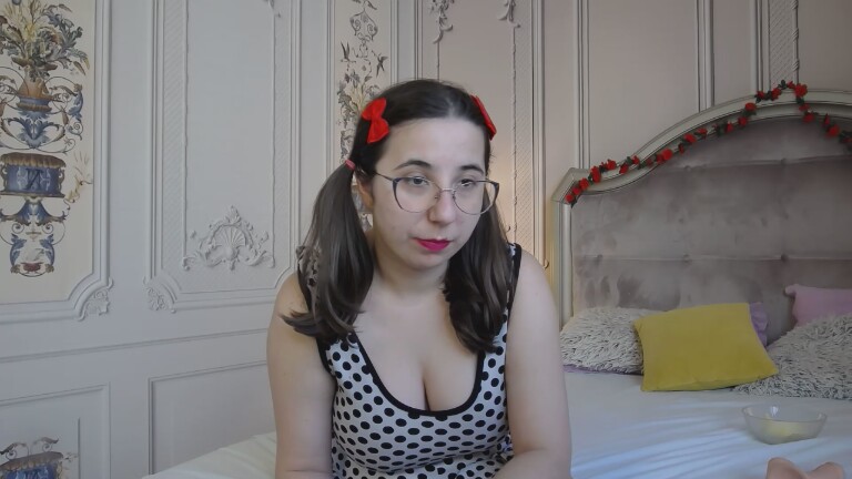 HAZELs's Streamate show and profile