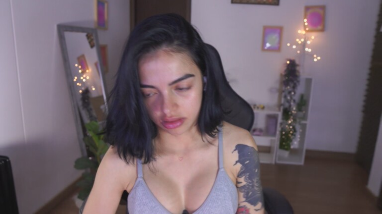 AlissonnovaXX's Streamate show and profile