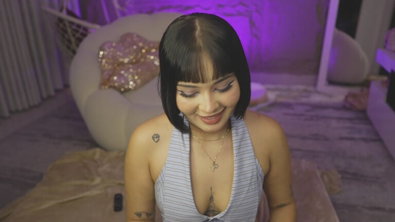 Aleshiadoll's Streamate show and profile