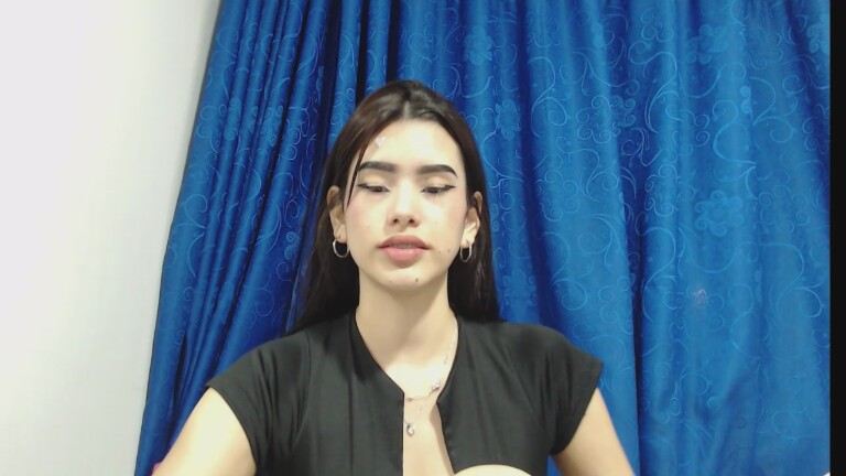 ZakuraSlave's Streamate show and profile