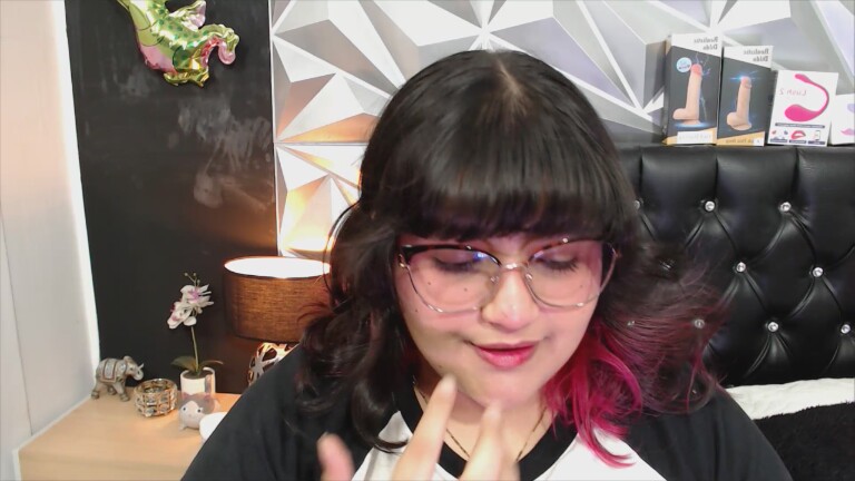 EmmaLush's Streamate show and profile