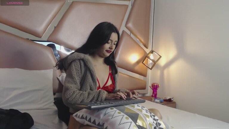 LUNASWEET_VC's Streamate show and profile