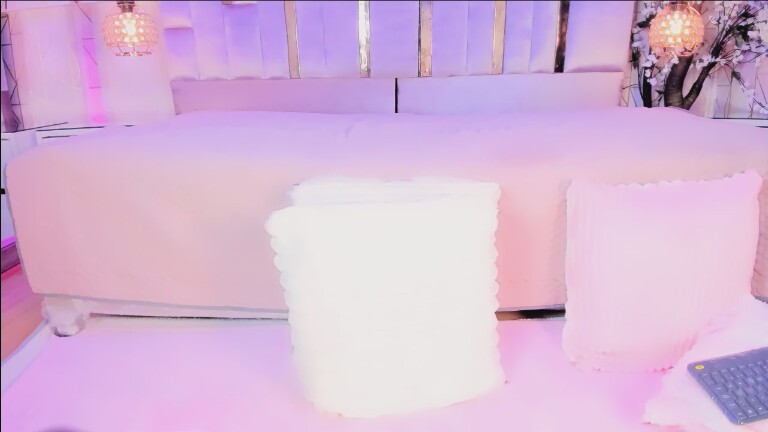 Naomistar111's Streamate show and profile