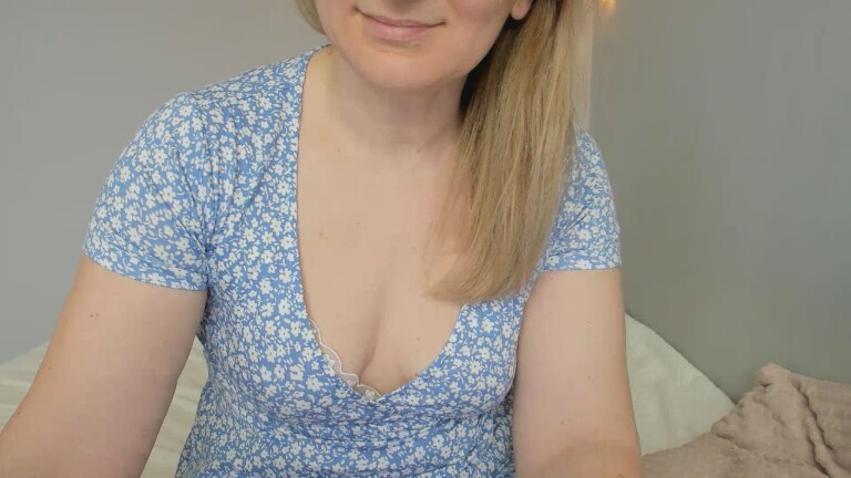 XxSweety_GirlxX's Streamate show and profile