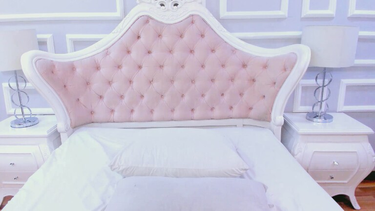 IdunBrunette's Streamate show and profile