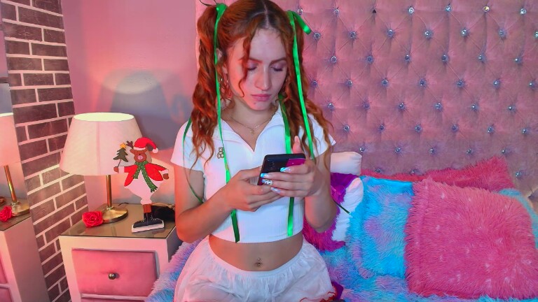 AdelaineBestt's Streamate show and profile