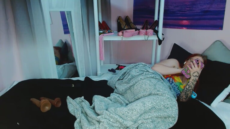 FoxyLilly's Streamate show and profile