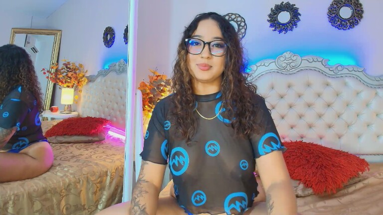 Carol_Rodriguez's Streamate show and profile