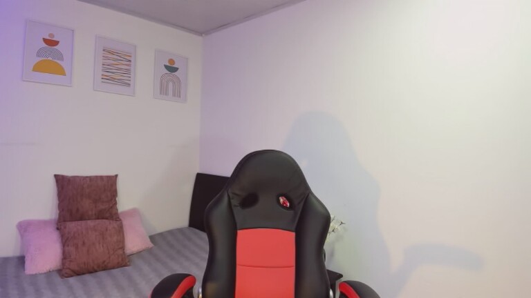 LauraCastaneda's Streamate show and profile